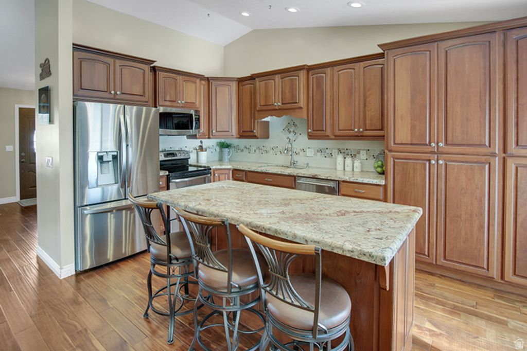 Image 5 of property listing at 1316 S 150 E, Kaysville, UT 84037