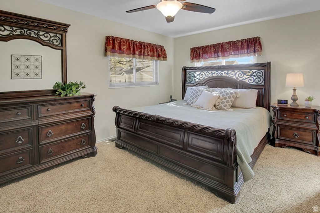 Image 10 of property listing at 1316 S 150 E, Kaysville, UT 84037