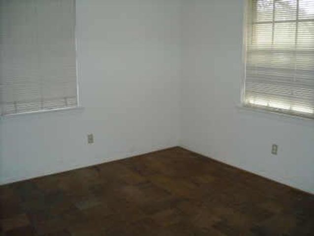 231 Gruss Drive, Houston, TX 77060