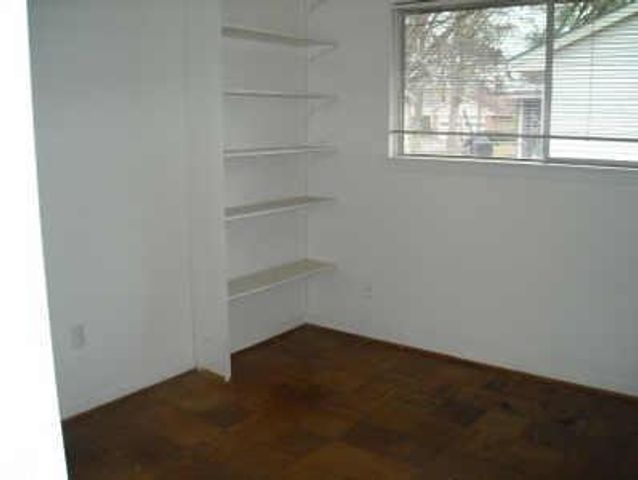 231 Gruss Drive, Houston, TX 77060