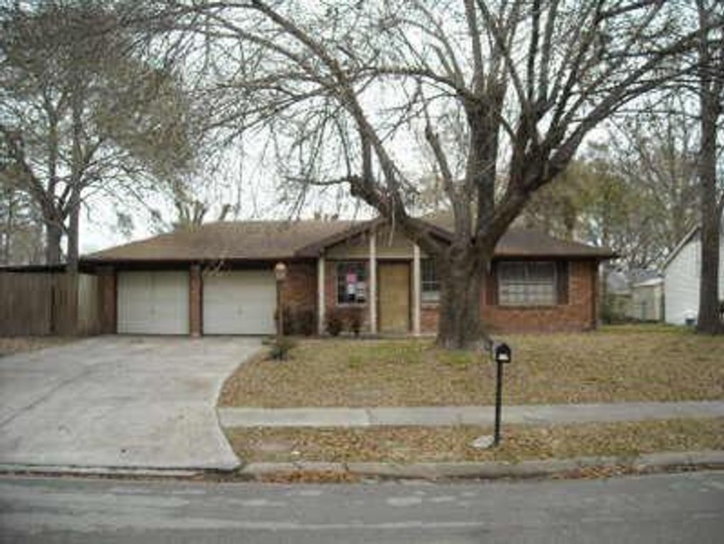 231 Gruss Drive, Houston, TX 77060