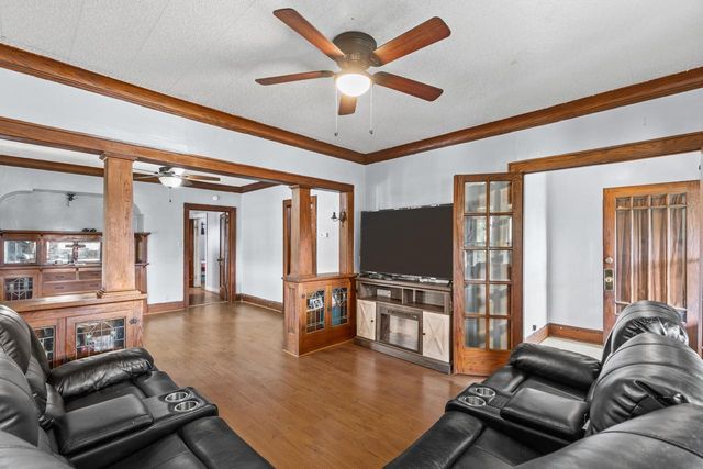 436 W Harrison AVENUE, Milwaukee, WI 53207