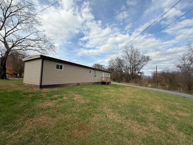 232 W Legion West Circle, Pikeville, TN 37367