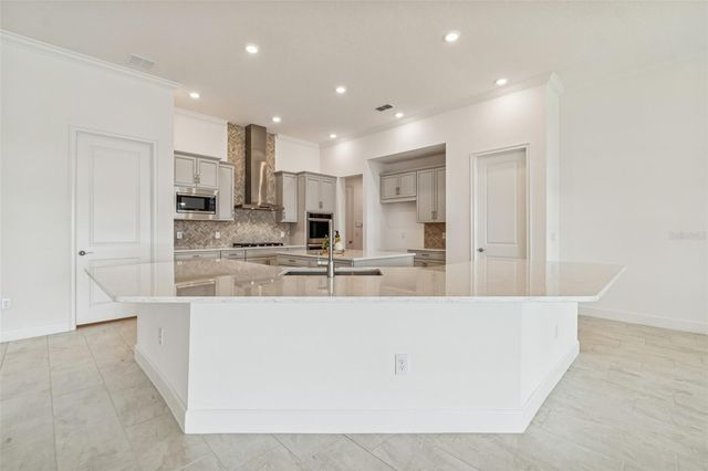 958 SIGNET DRIVE, Apollo Beach, FL 33572