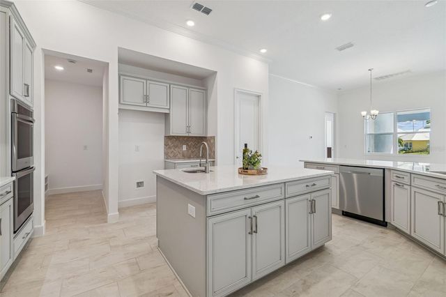 958 SIGNET DRIVE, Apollo Beach, FL 33572