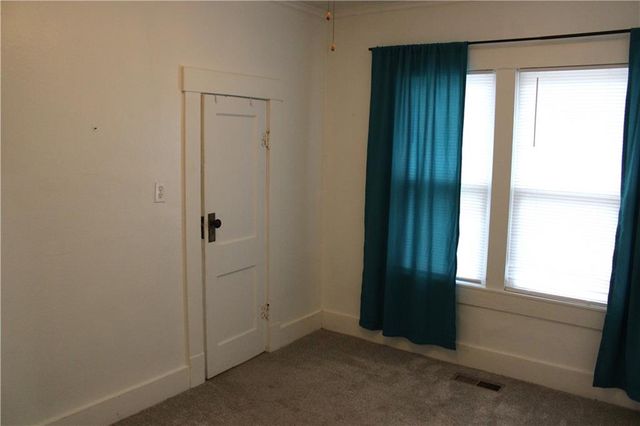 4075 Parkview Drive, Frontenac, KS 66763