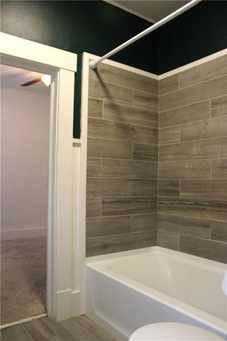 4075 Parkview Drive, Frontenac, KS 66763