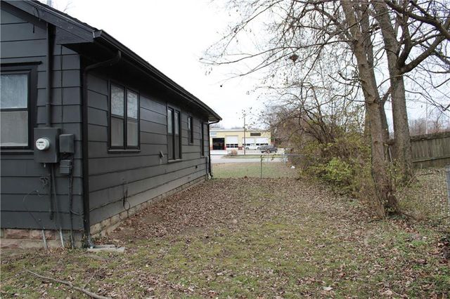 4075 Parkview Drive, Frontenac, KS 66763