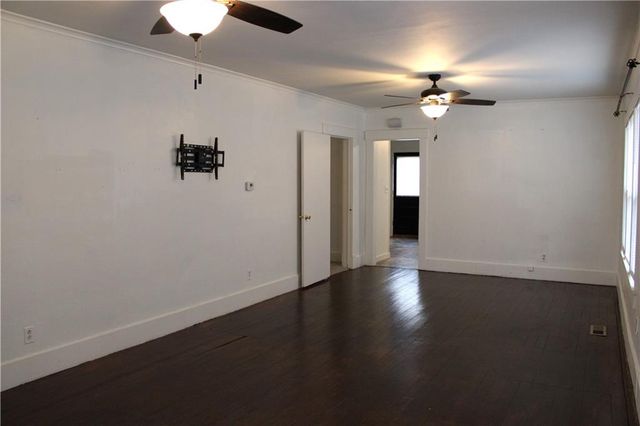 4075 Parkview Drive, Frontenac, KS 66763