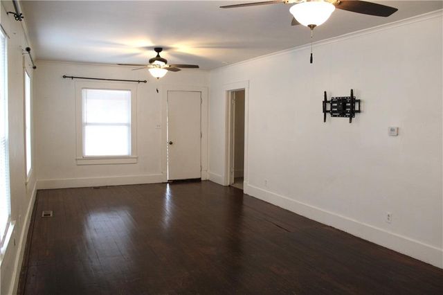 4075 Parkview Drive, Frontenac, KS 66763