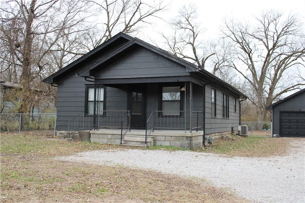 4075 Parkview Drive, Frontenac, KS 66763