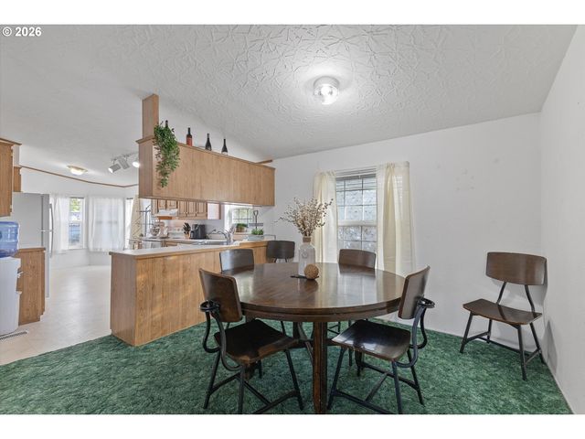 32935 Sw OAKVIEW Ct, Cornelius, OR 97113