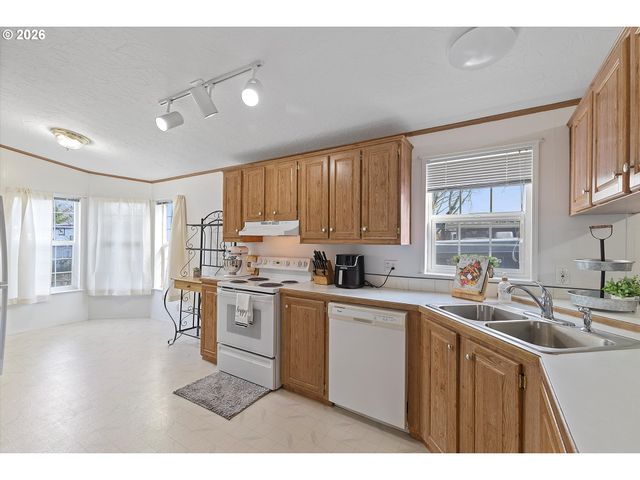 32935 Sw OAKVIEW Ct, Cornelius, OR 97113