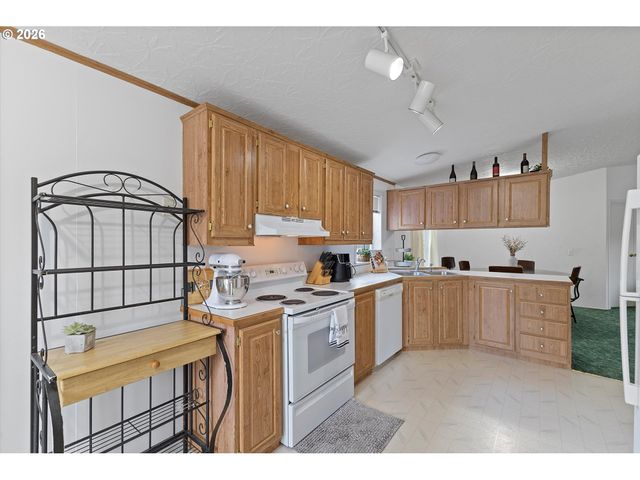 32935 Sw OAKVIEW Ct, Cornelius, OR 97113