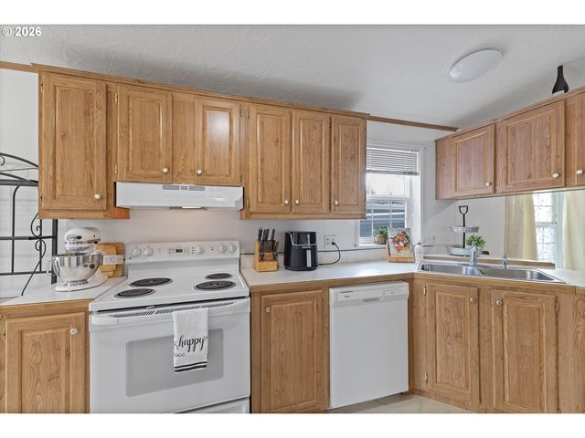 32935 Sw OAKVIEW Ct, Cornelius, OR 97113