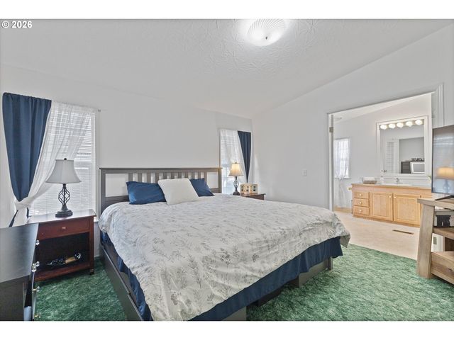 32935 Sw OAKVIEW Ct, Cornelius, OR 97113