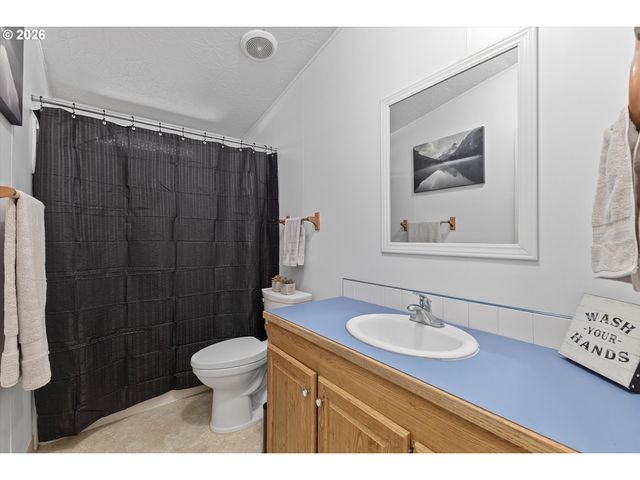 32935 Sw OAKVIEW Ct, Cornelius, OR 97113