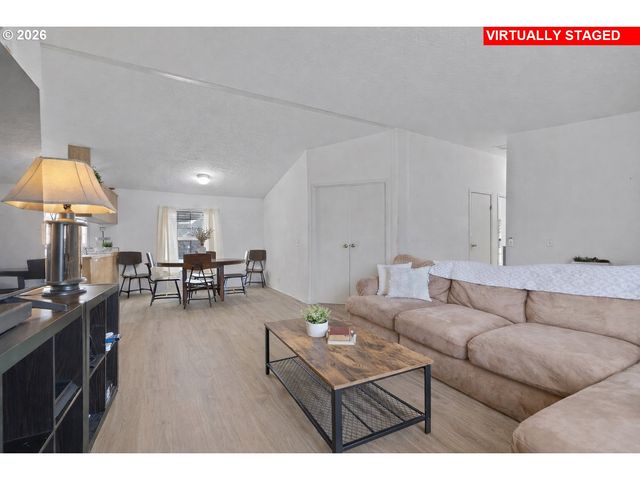 32935 Sw OAKVIEW Ct, Cornelius, OR 97113