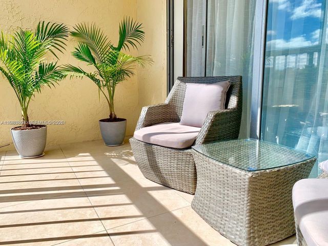 851 Three Islands Blvd 308, Hallandale Beach, FL 33009