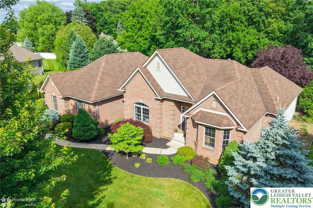 235 Hopewell Drive, Upper Macungie Twp, PA 18104