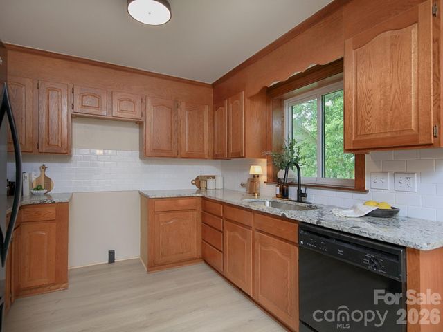 182 Calvin Street, Troutman, NC 28166