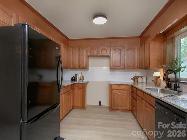 182 Calvin Street, Troutman, NC 28166