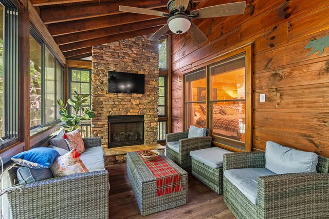 63 Bushy Head Road, Cherry Log, GA 30522