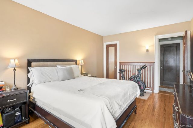 23 Old Mamaroneck Rd 3L, White Plains, NY 10605