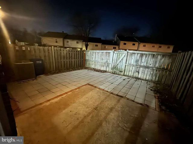 7054 LEEWOOD FOREST DR, Springfield, VA 22151