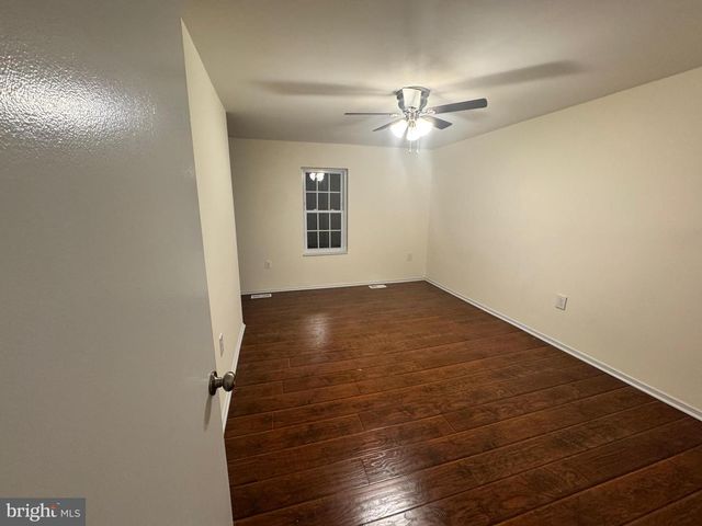 7054 LEEWOOD FOREST DR, Springfield, VA 22151