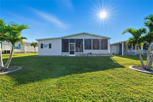 276 Lakeside DR, North Fort Myers, FL 33903