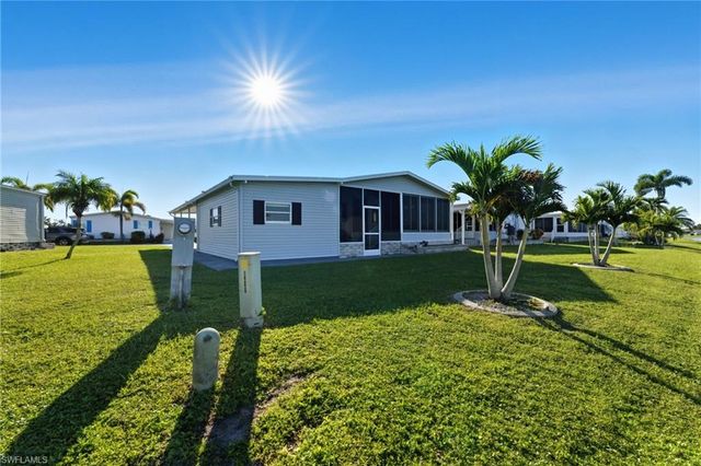 276 Lakeside DR, North Fort Myers, FL 33903
