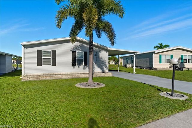 276 Lakeside DR, North Fort Myers, FL 33903
