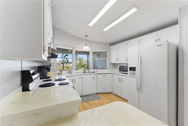 276 Lakeside DR, North Fort Myers, FL 33903