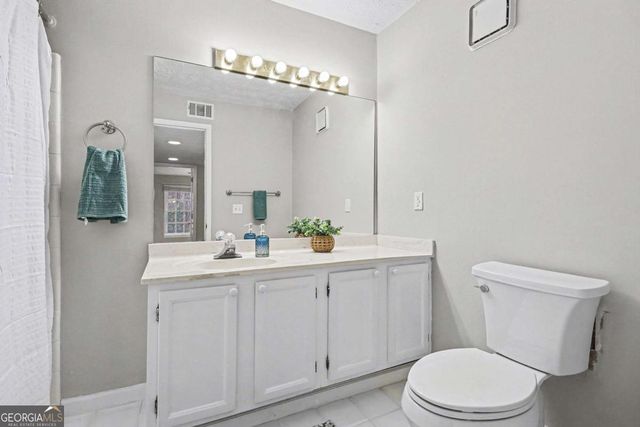 1405 Oakridge Circle, Decatur, GA 30033