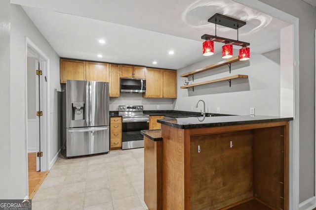 1405 Oakridge Circle, Decatur, GA 30033