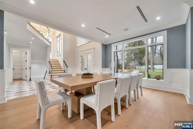 7 Central Avenue, Demarest, NJ 07627