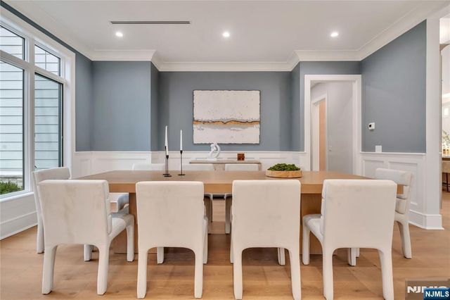 7 Central Avenue, Demarest, NJ 07627