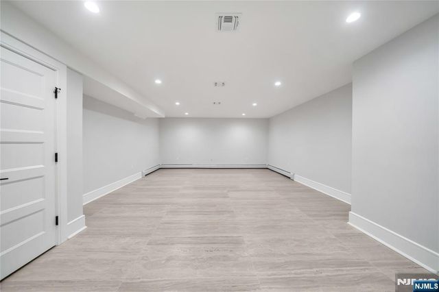 7 Central Avenue, Demarest, NJ 07627