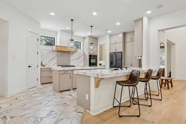 2157 Lookout Court, Hurst, TX 76054