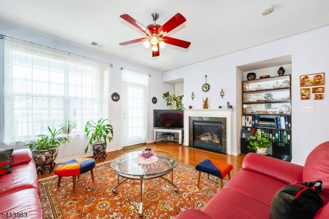 9 Cliff Rd D3, Woodland Park, NJ 07424