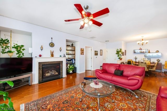 9 Cliff Rd D3, Woodland Park, NJ 07424