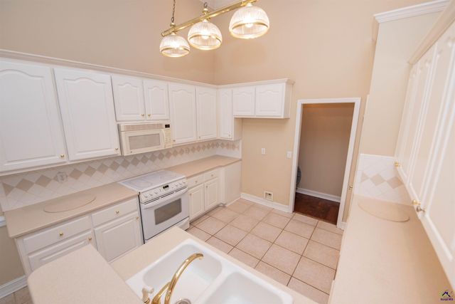 107 Arbor Lane, Centerville, GA 31028