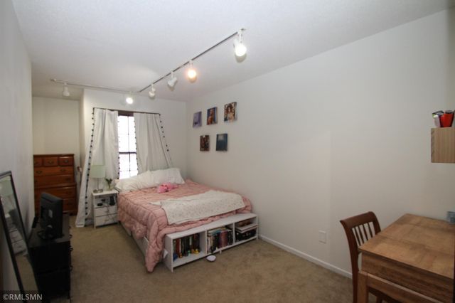 2543 Unity Avenue N, Golden Valley, MN 55422