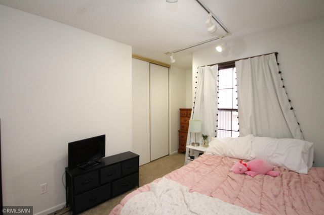 2543 Unity Avenue N, Golden Valley, MN 55422