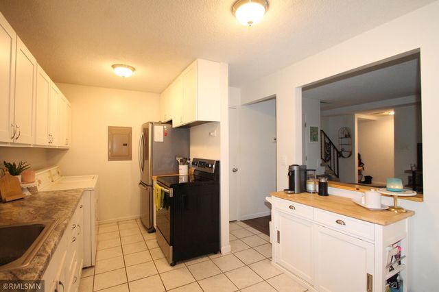 2543 Unity Avenue N, Golden Valley, MN 55422