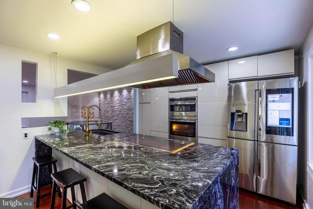 24 WESTBURY DR, Cherry Hill, NJ 08003