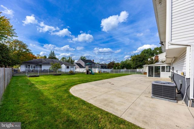 24 WESTBURY DR, Cherry Hill, NJ 08003