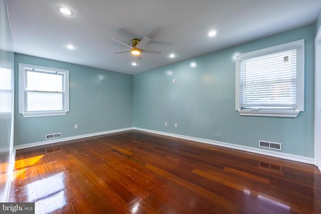 24 WESTBURY DR, Cherry Hill, NJ 08003