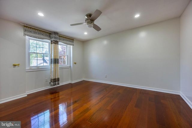 24 WESTBURY DR, Cherry Hill, NJ 08003